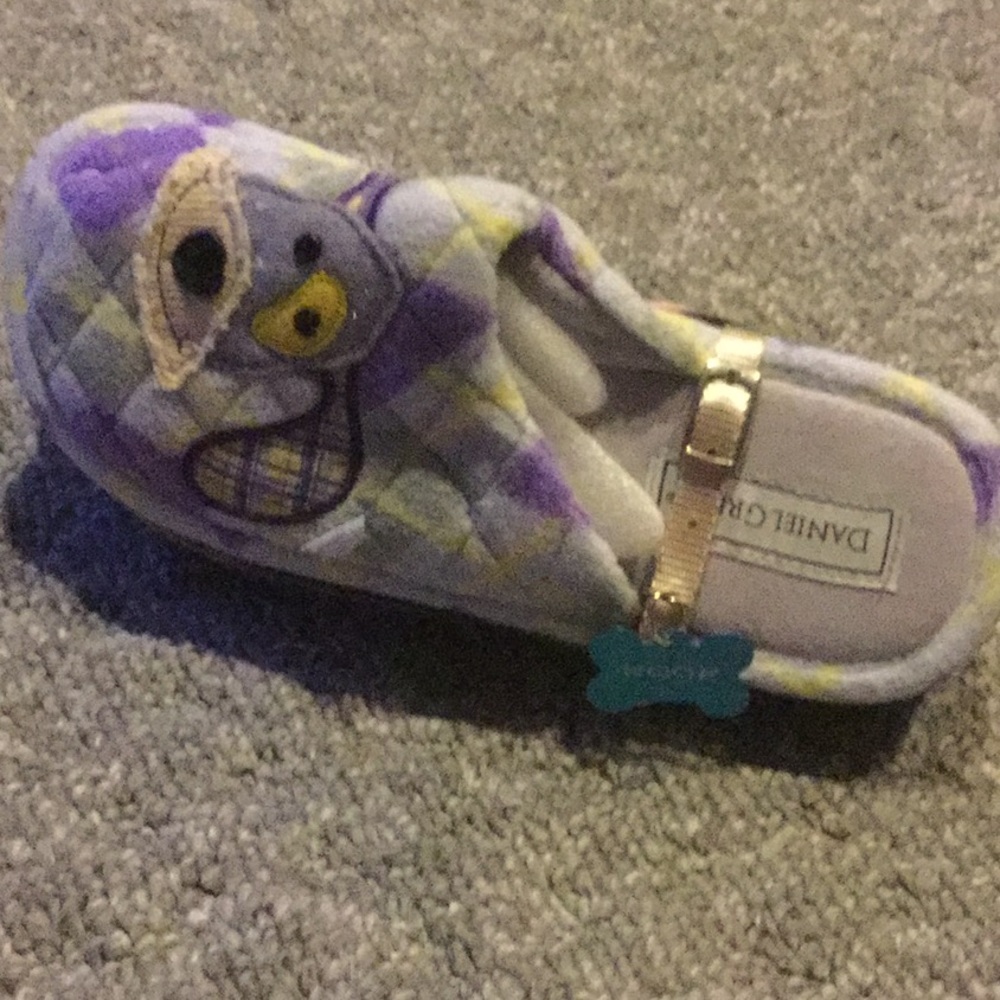 Slippers - Picture 2 of 2
